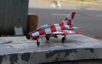 Trumpeter 1/48 MiG-21UMD “Kockica”